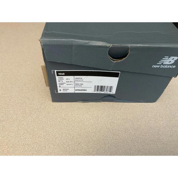 New! Womens New Balance 9060 Suede Beige Pink Casual Athletic Shoes. Size 8. - Picture 4 of 10